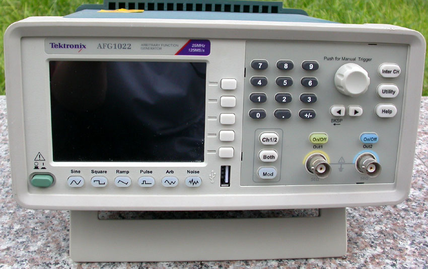AFG1022任意波形/函数信号发生器